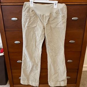 Great corduroy maternity pants 🤰🏼BOGO (maternity items only)